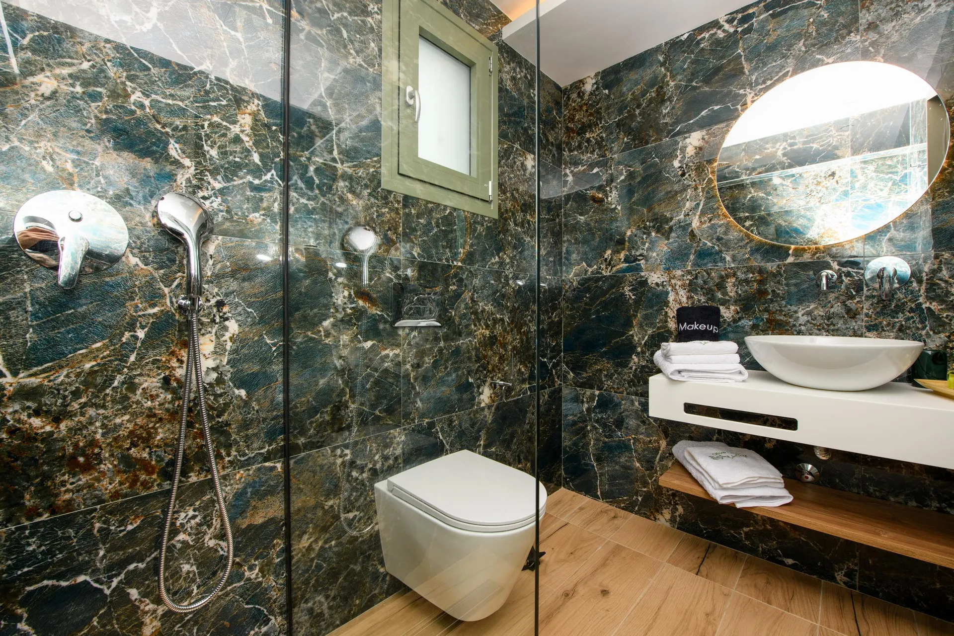 Tiara Holidays - The Olive Land - Suite - bathroom